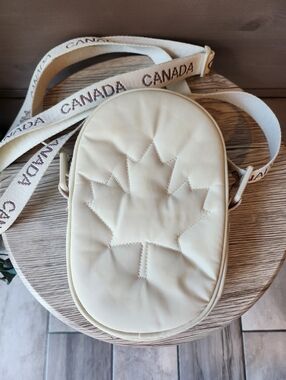 Lululemon Team  Canada Olympic Legacy Crossbody Bag